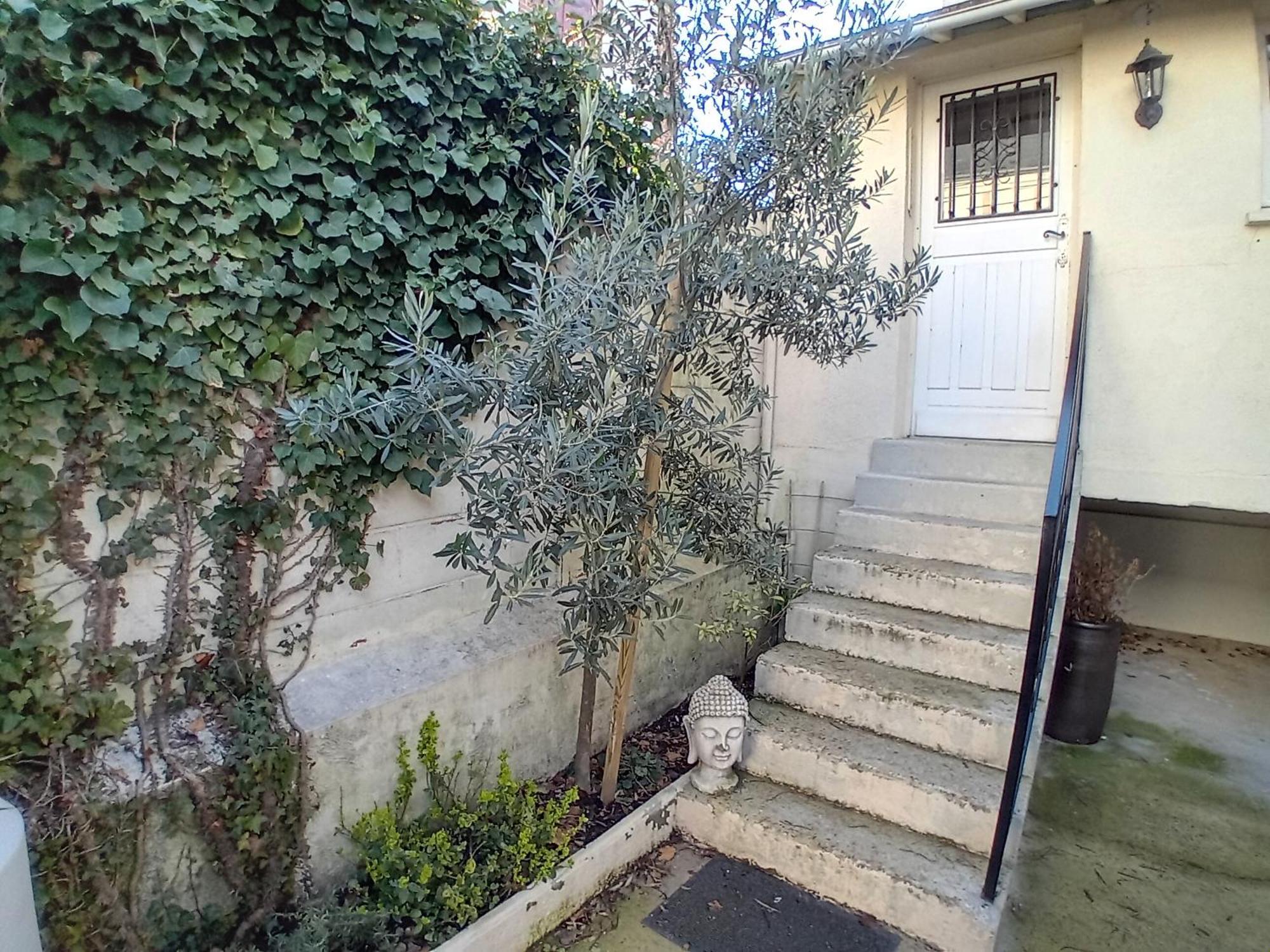 Les Etapes Chartraines Parking Wifi Jaccuzi Chartres Exterior foto